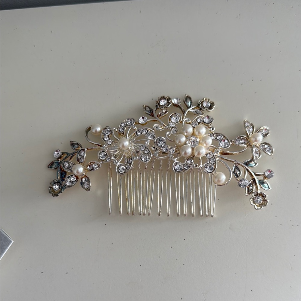 Elegant Silver and Pearl Hair Barrette Hair Clip & Comb - Picture 4 of 7